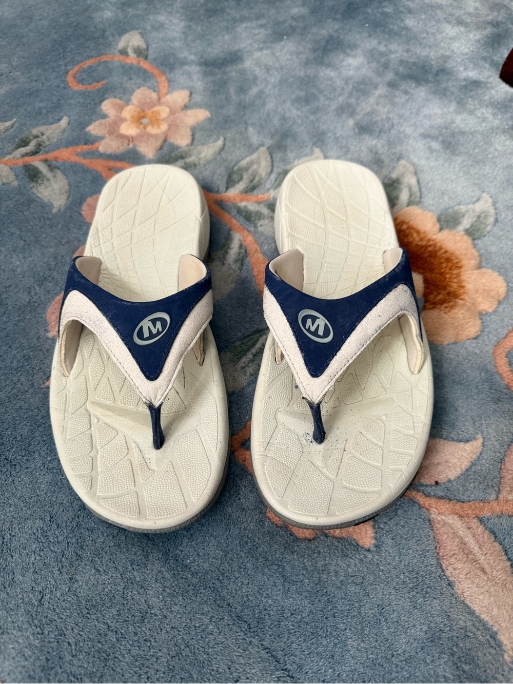 Merrell Navy and White comfy Padded Thong Sandals